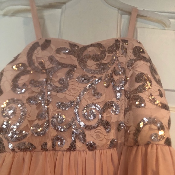 Dress - Picture 3 of 4